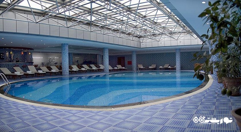 استخر سرپوشیده هتل گلدن کوست