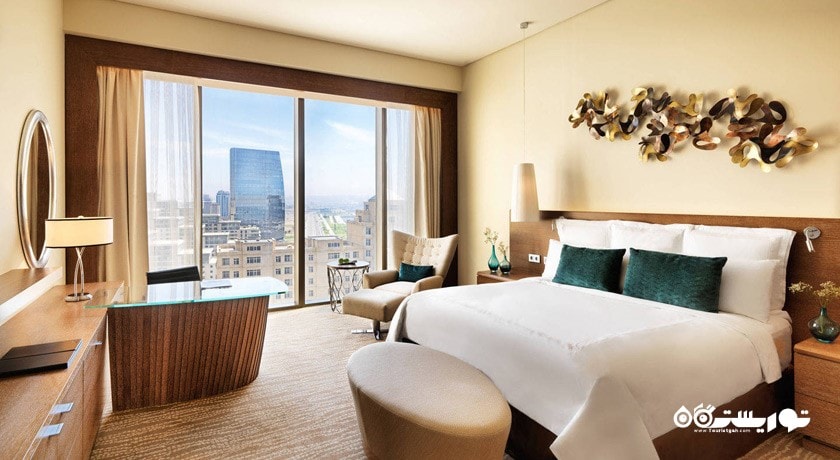 نمای تخت بزرگ اتاق دلوکس