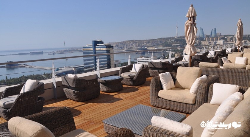 محوطه نشیمن در فضای باز