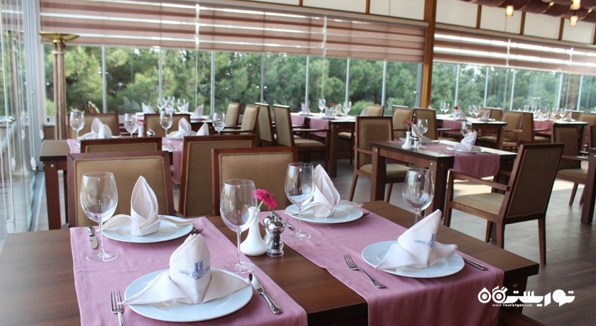 نمای کلی رستوران کاویار