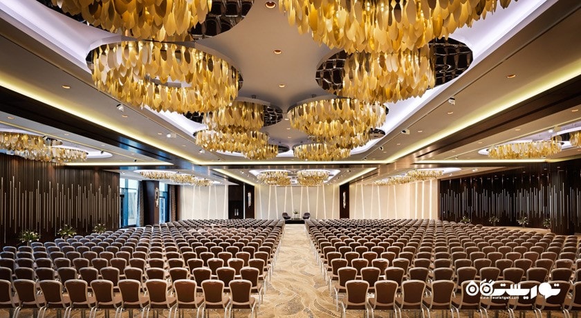 سالن برگزاری همایش و جلسات 