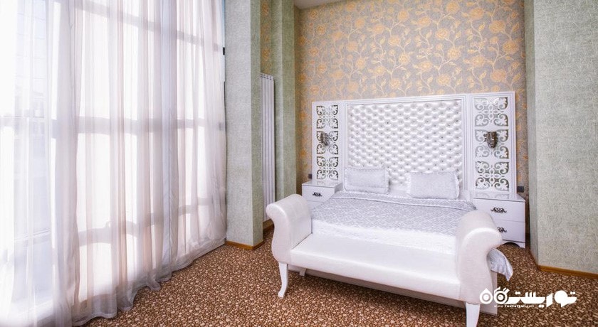 نمای تخت بزرگ سوئیت هتل