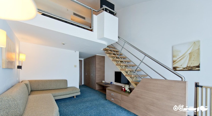 محوطه نشیمن اتاق دوبلکس دلوکس