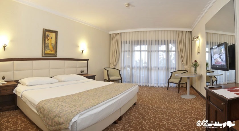 تخت بزرگ اتاق استاندارد