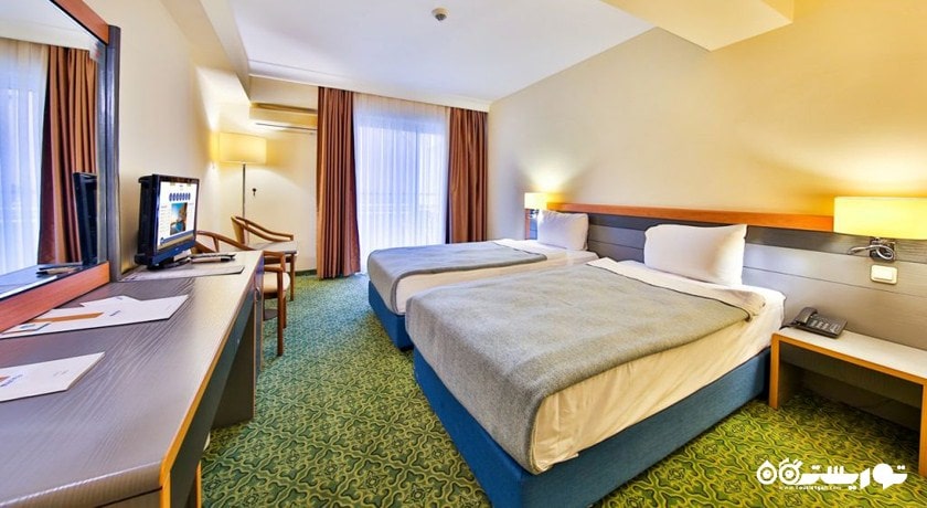 اتاق دلوکس هتل مارینا اند سوئیتز	