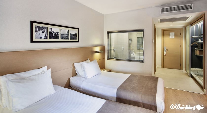 نمای تخت های اتاق استاندارد تریپل