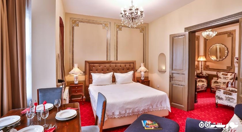 نمای تخت بزرگ سوئیت دوخوابه	