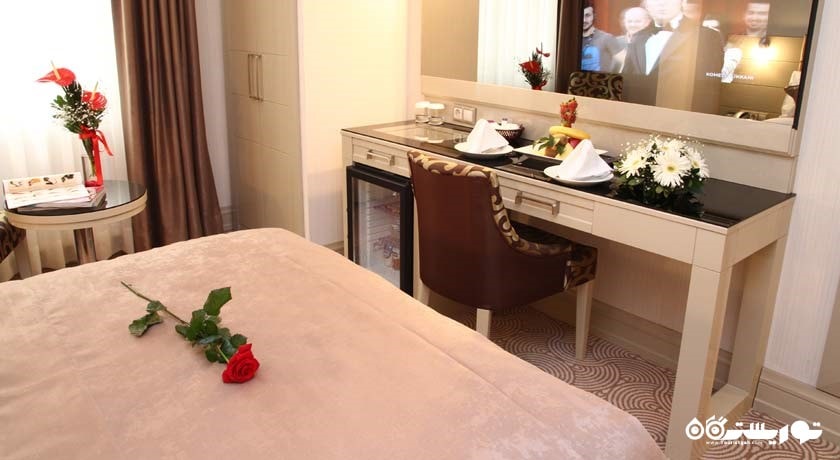 تخت بزرگ اتاق استاندارد