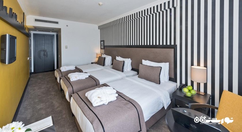 تخت های اتاق دلوکس تریپل