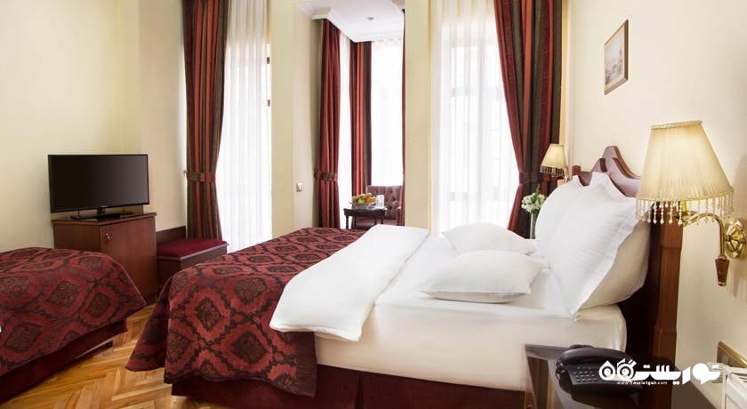 تخت بزرگ اتاق استاندارد