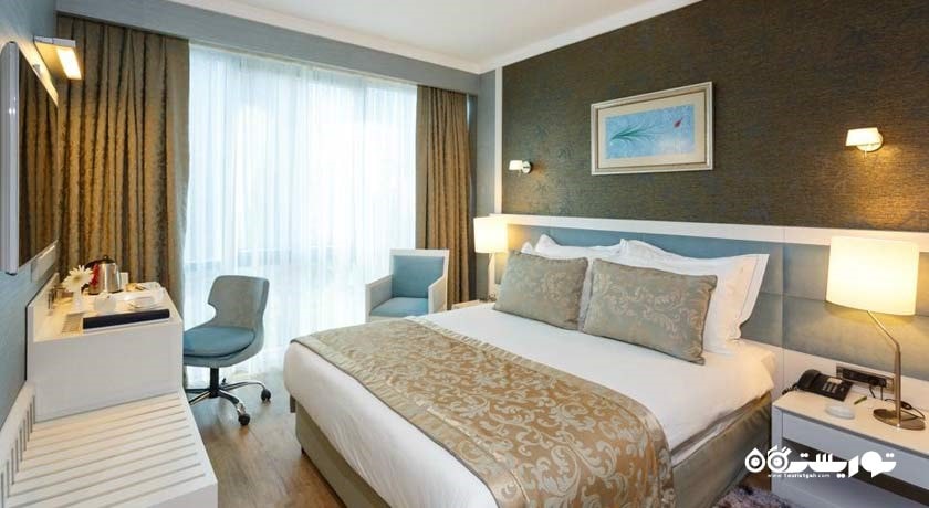 تخت بزرگ اتاق اکسکلوسیو	