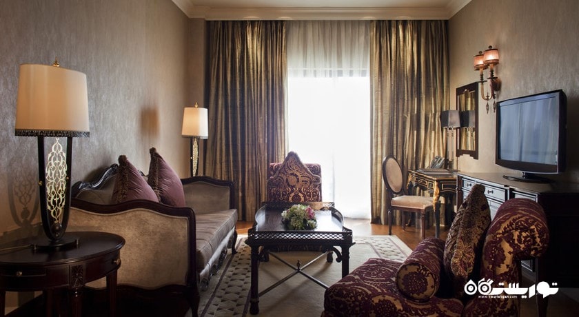 محوطه نشیمن سوئیت دوخوابه