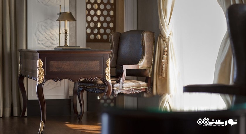 محوطه نشیمن اقامتگاه لاگون رویال