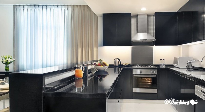 نمای آشپزخانه سوئیت یک خوابه