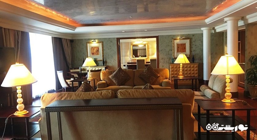 محوطه نشیمن سوئیت رویال