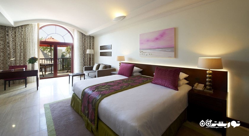 تخت بزرگ اقامتگاه سوئیت یک خوابه