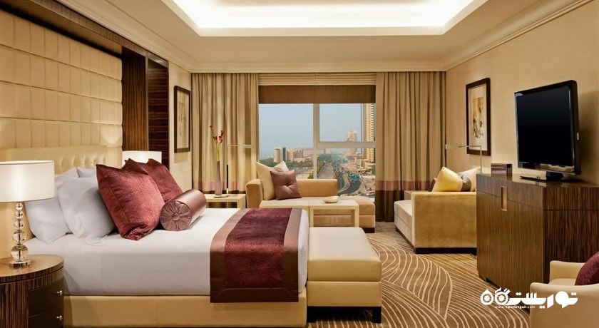 نمای تخت بزرگ سوئیت رویال