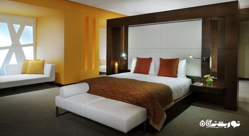 نمای تخت بزرگ اتاق پرمیر دلوکس