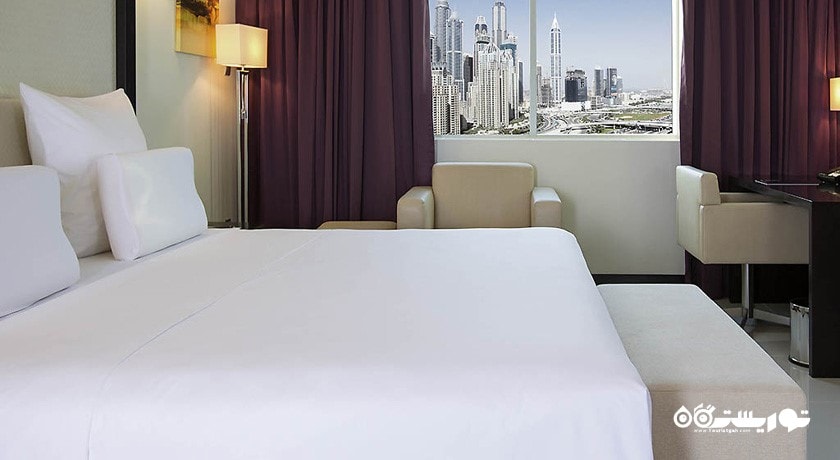 نمای تخت بزرگ اتاق اگزکیوتیو