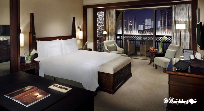 نمای تخت بزرگ اتاق دلوکس