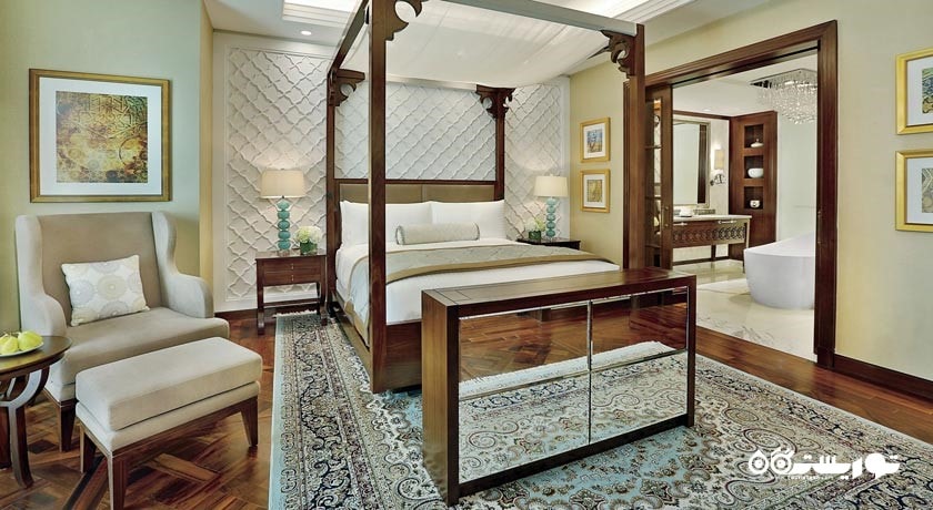 نمای تخت بزرگ سوئیت هتل