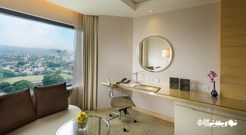 نمای میز کار اتاق استاندارد