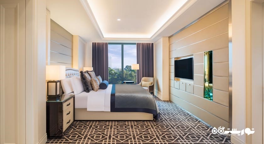 تخت بزرگ سوئیت کارولین آستور