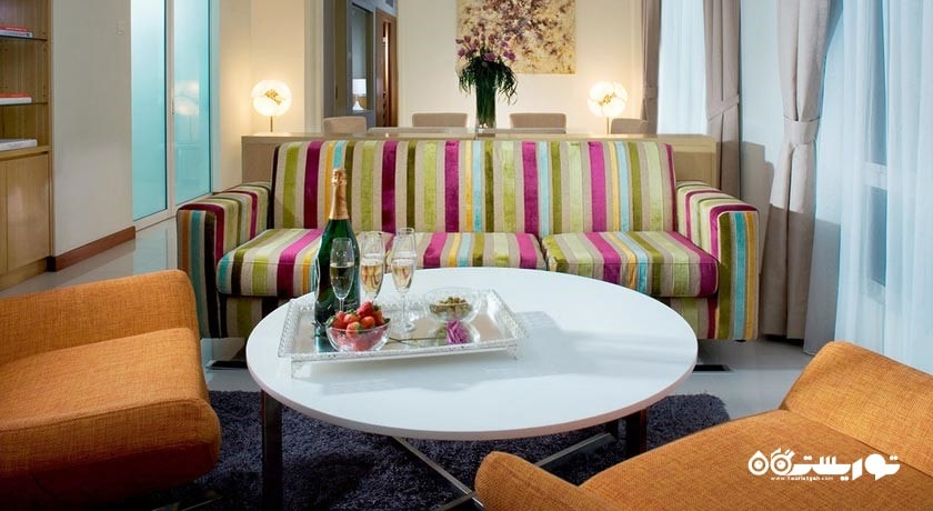 محوطه نشیمن آپارتمان دوخوابه