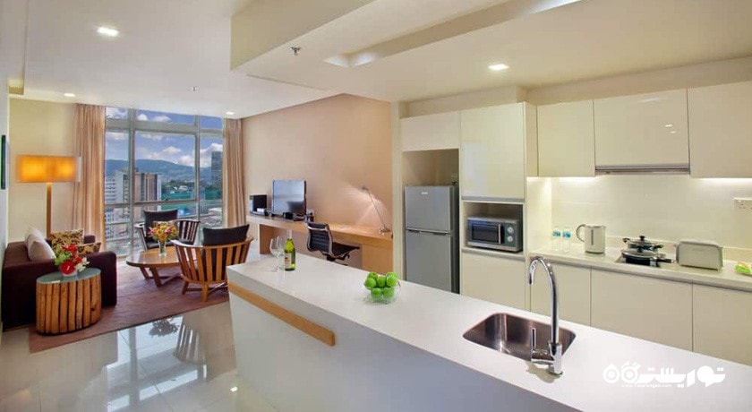 نمای آشپزخانه سوئیت پرمیر دوخوابه