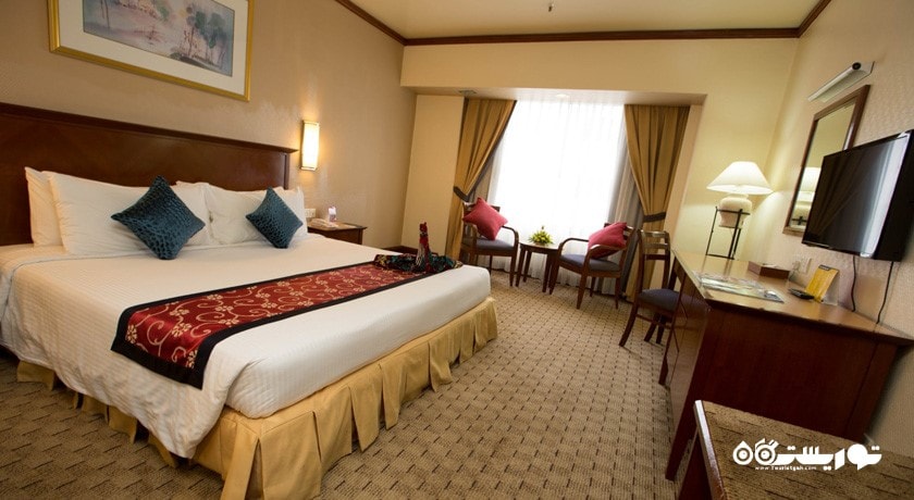نمای تخت بزرگ اتاق کلاب