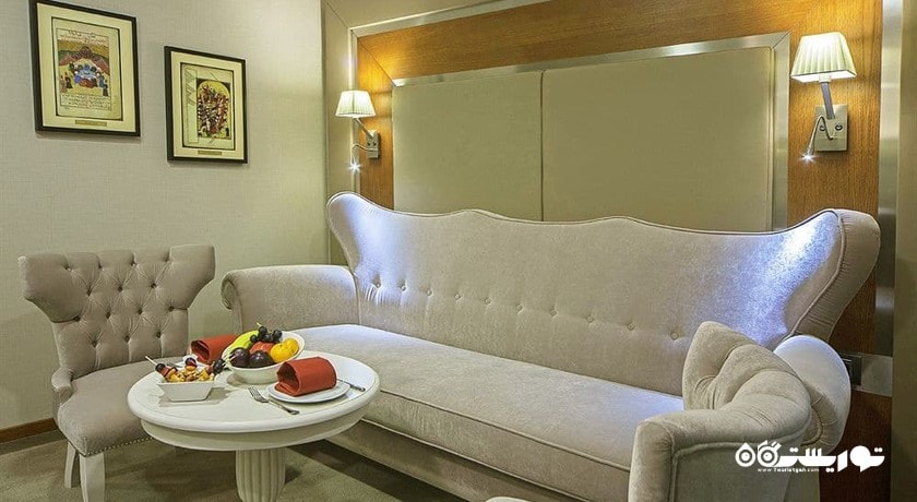 محوطه نشیمن سوئیت جونیور