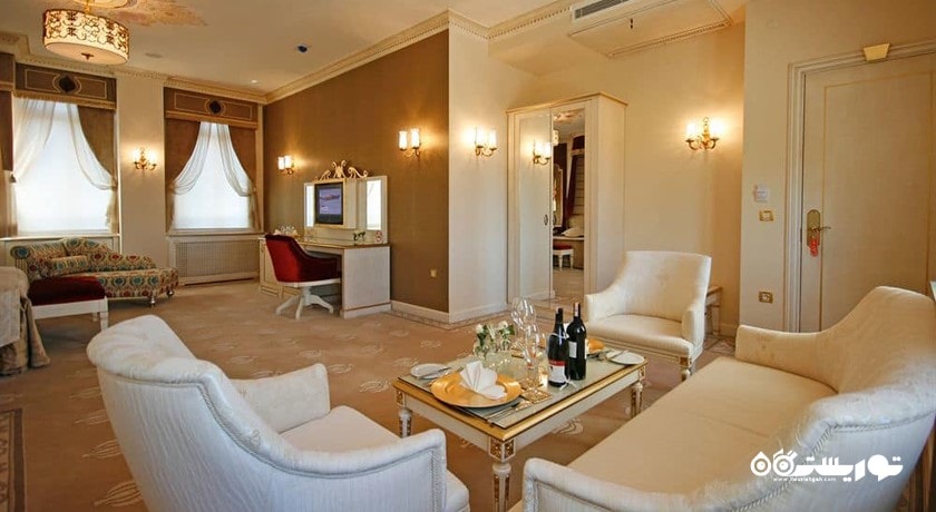 محوطه نشیمن سوئیت جونیور