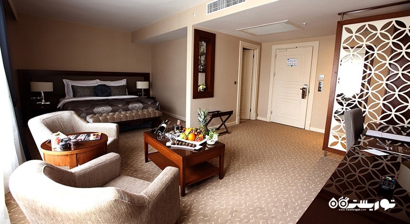 محوطه نشیمن سوئیت فمیلی