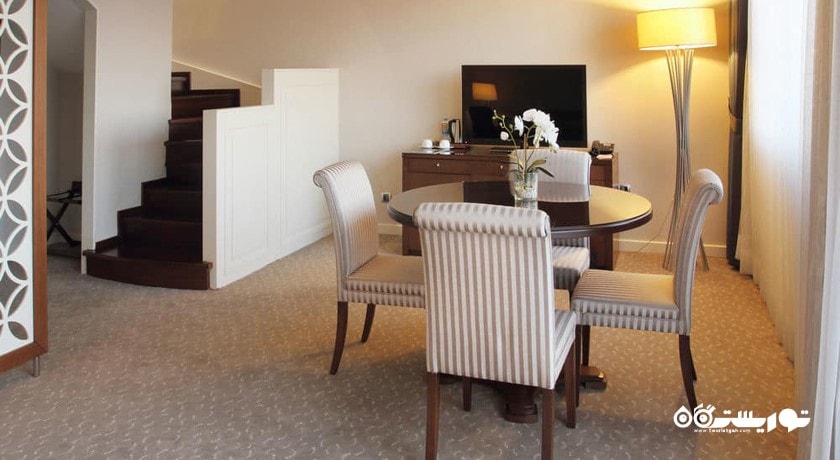 میز غذاخوری سوئیت هتل