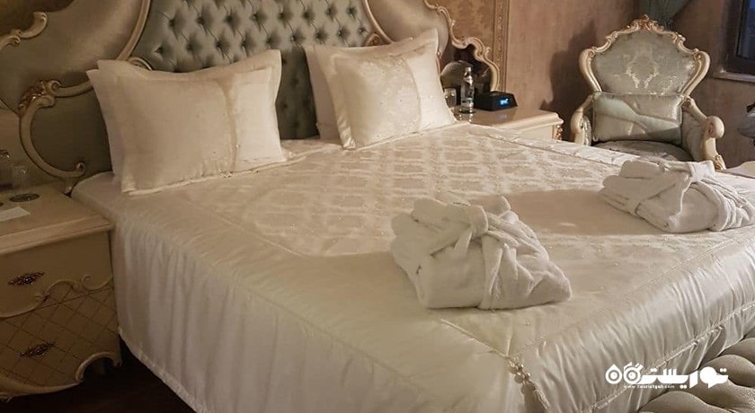 نمای تخت بزرگ سوئیت جونیور