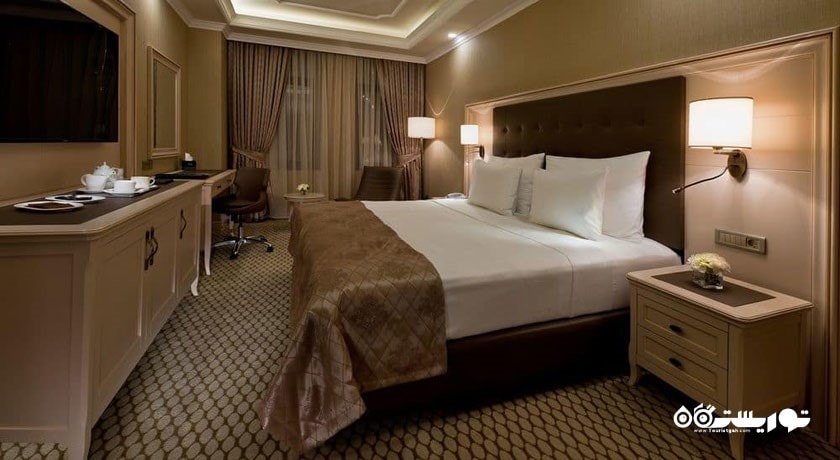 نمای تخت بزرگ اتاق سوپریور