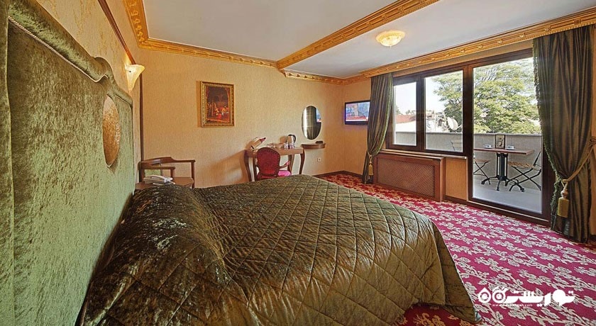 نمای تخت بزرگ اتاق دلوکس