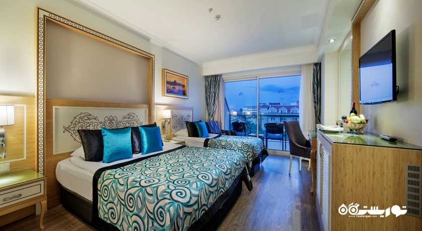 اتاق تراس هتل کریستال واتر ورلد ریزورت