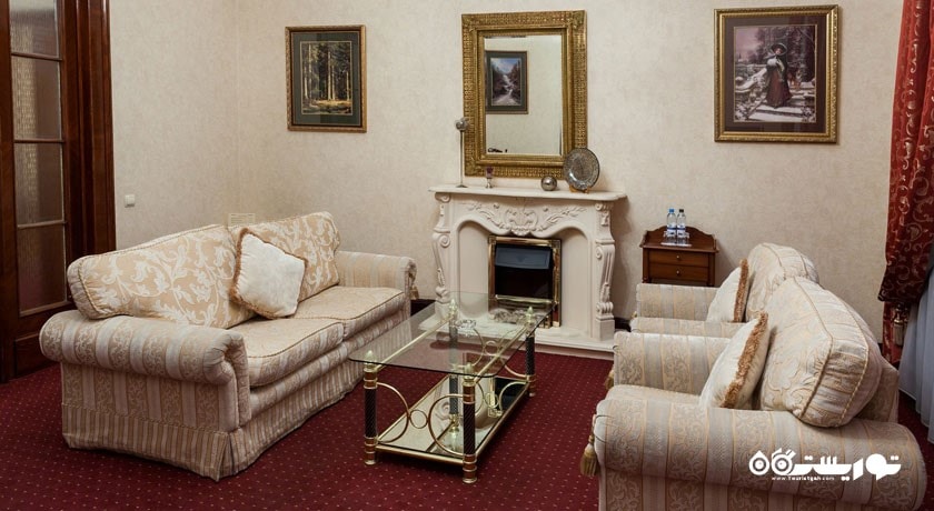 محوطه نشیمن سوئیت کلاب