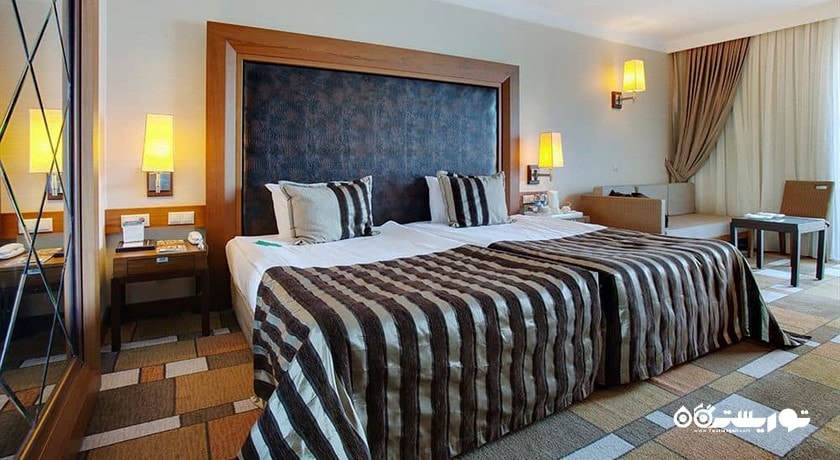 تخت های توئین اتاق جکوزی