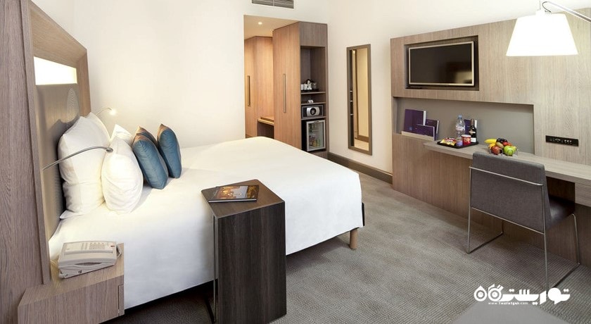 نمای تخت بزرگ اتاق اگزکیوتیو