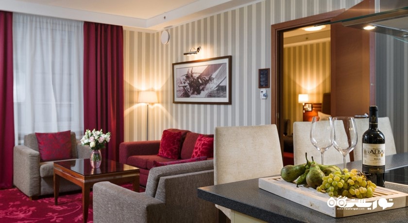 محوطه نشیمن سوئیت جونیور