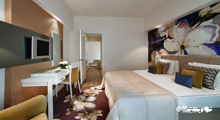 تخت بزرگ اتاق بانگلو فمیلی