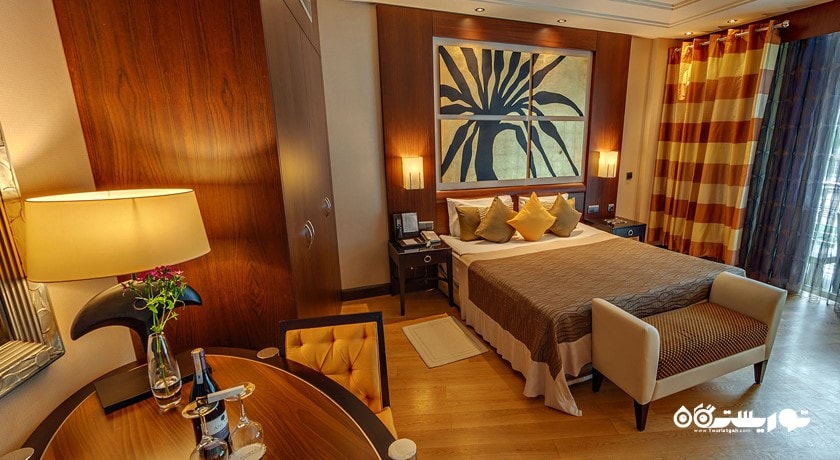 نمای تخت بزرگ سوئیت کرنر