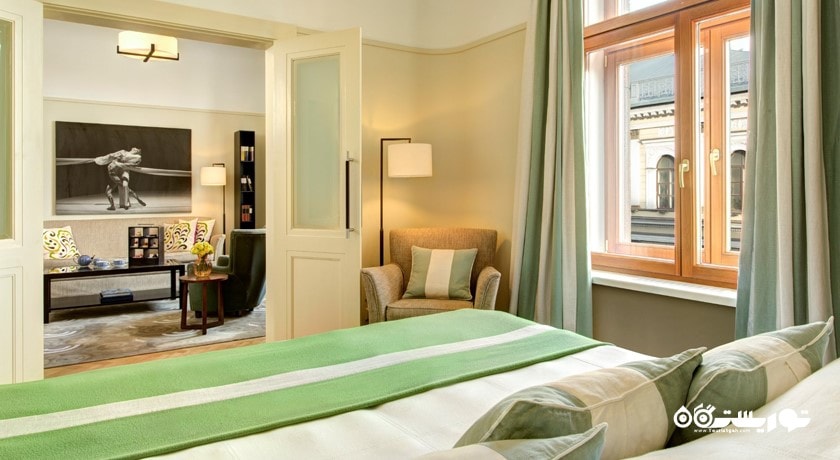 نمای تخت بزرگ سوئیت دلوکس