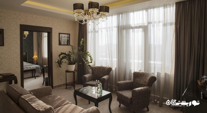 محوطه نشیمن سوئیت رویال