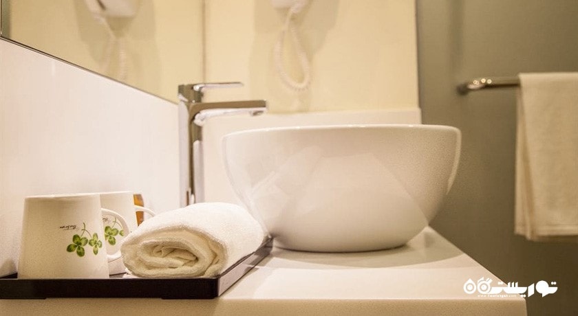 حمام و سرویس بهداشتی اتاق ها