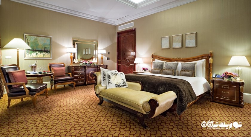 نمای تخت بزرگ سوئیت رویال
