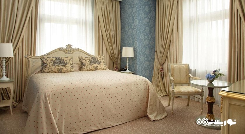 نمای تخت بزرگ سوئیت امبسدور
