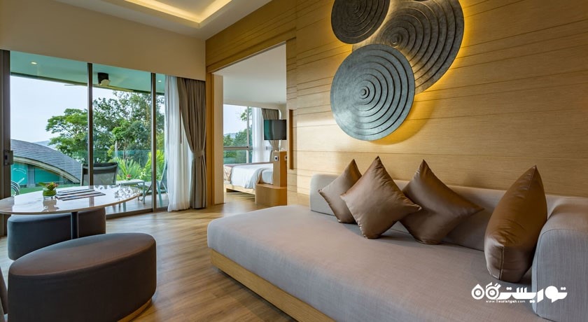 محوطه نشیمن ویلا فمیلی